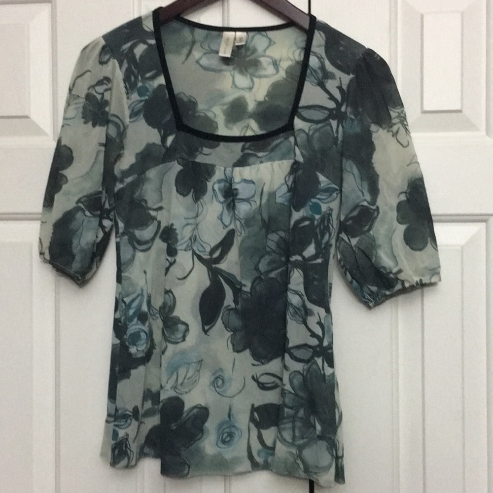 🇺🇸Daisy & Clover Meshy Stretchy Blouse M